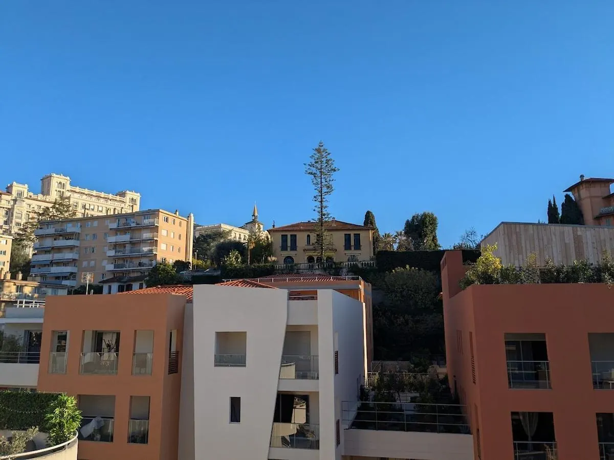 Apartament Vue Degagee, Emplacement Ideal, Climatise Mentona