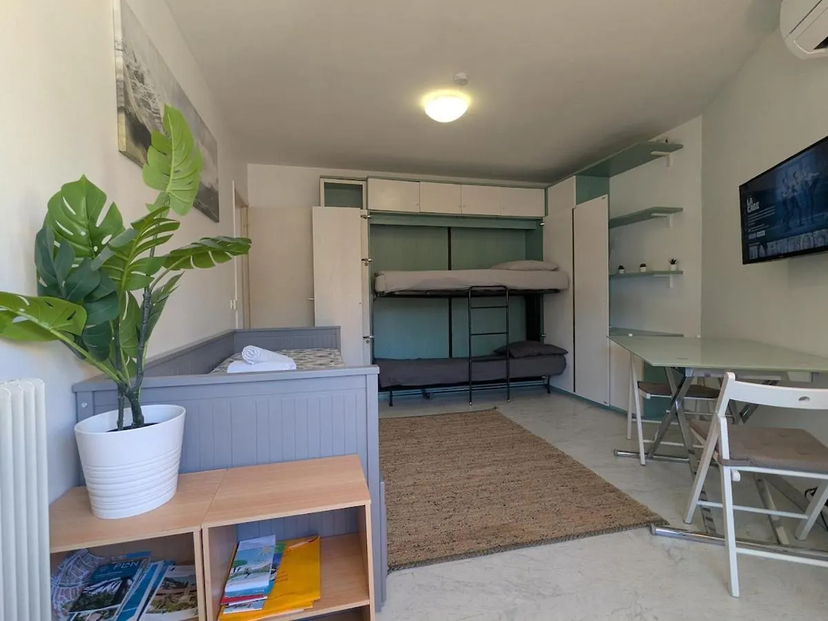 Vue Degagee, Emplacement Ideal, Climatise Mentona Francja
